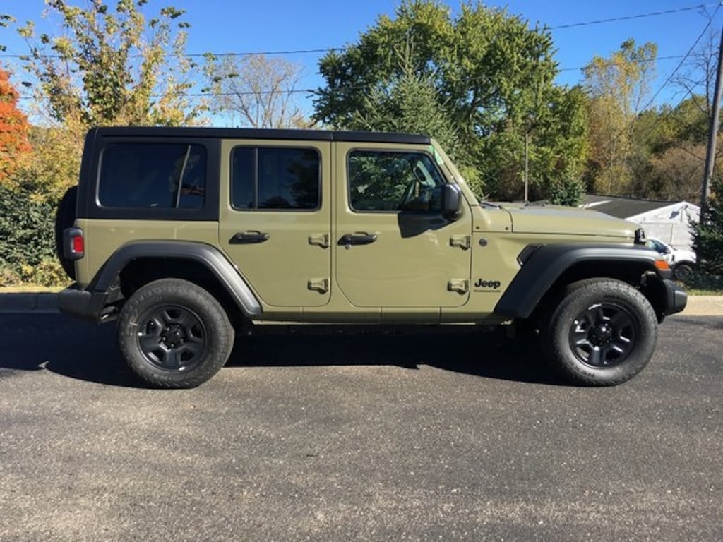 New 2026 Jeep Wrangler Sahara Sport Utility