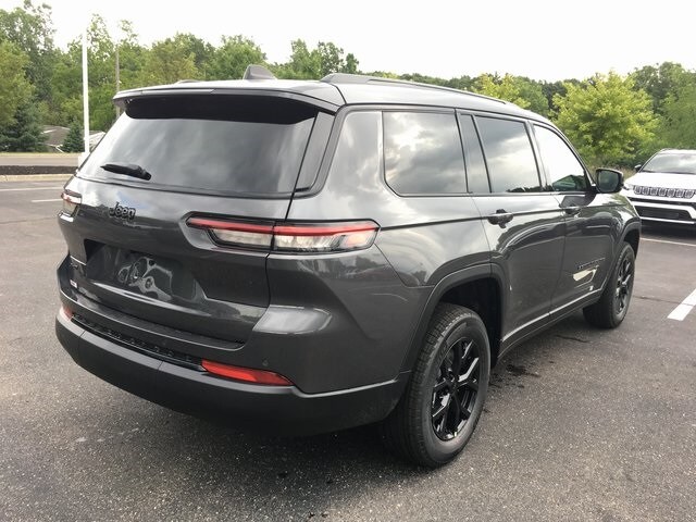 2025 Jeep Grand Cherokee Altitude X photo 3