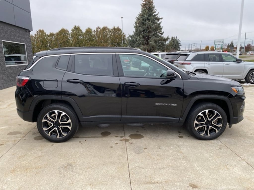 Used 2023 Jeep Compass Limited SUV