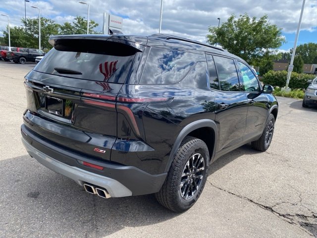 2024 Chevrolet Traverse Z71 photo 3