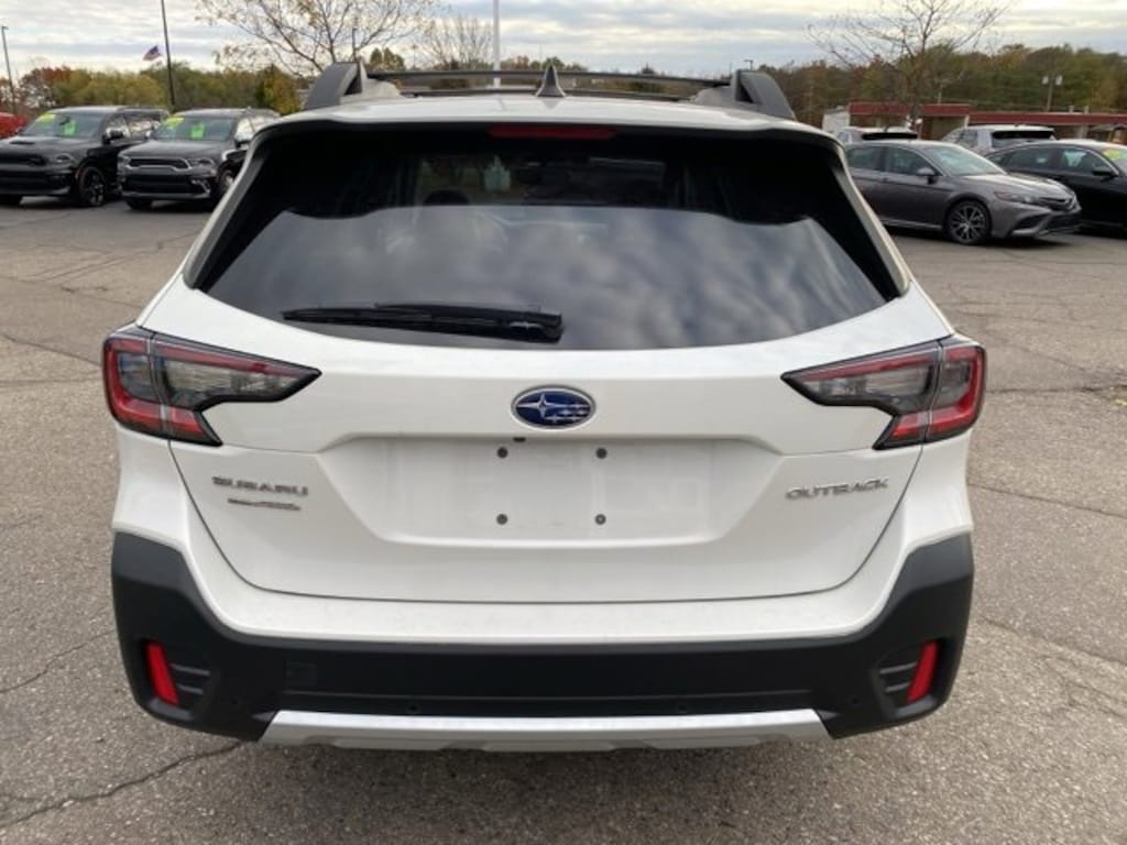 Used 2022 Subaru Outback Limited SUV