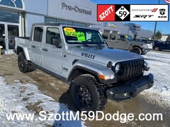 Used 2023 Jeep Gladiator Willys Truck Crew Cab for sale in Highland MI