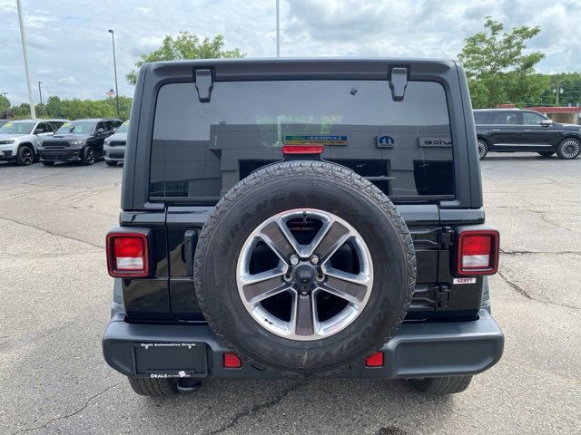 2021 Jeep Wrangler Unlimited Sahara photo 4