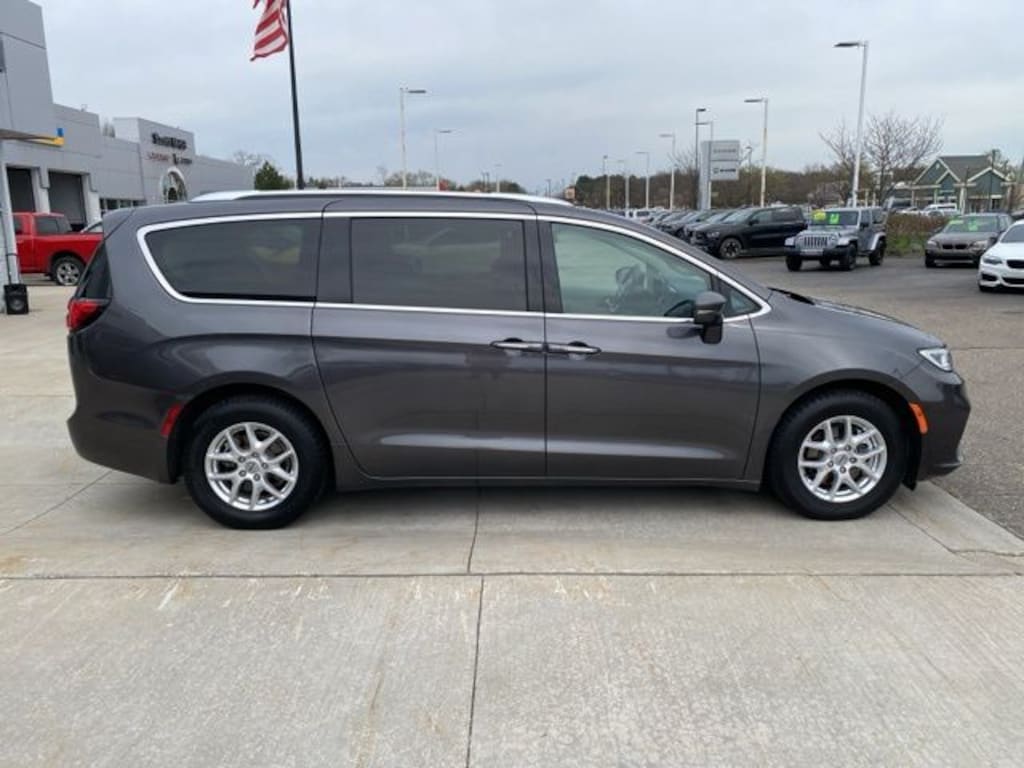 Used 2021 Chrysler Pacifica Van Passenger Van