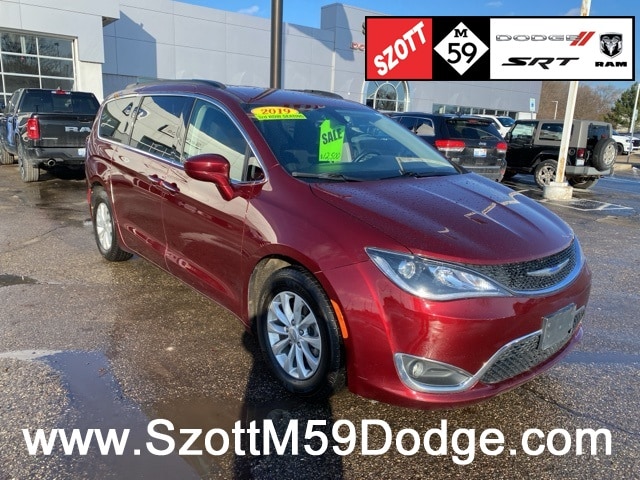 2019 Chrysler Pacifica Touring Plus