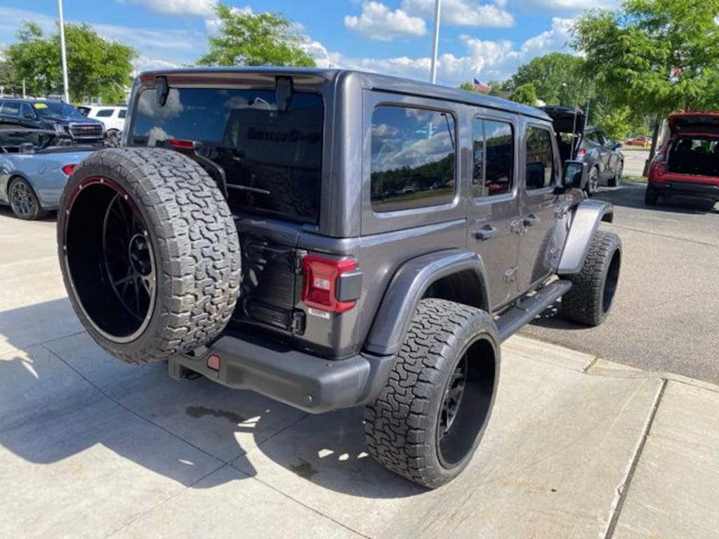 Used 2022 Jeep Wrangler SUV