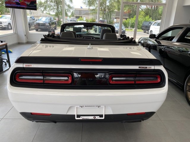 2022 Dodge Challenger SRT8 Hellcat photo 3