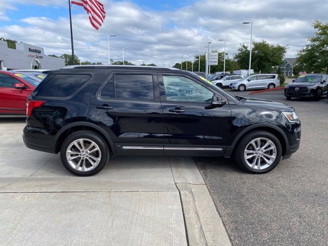 Used 2018 Ford Explorer XLT with VIN 1FM5K8D85JGC53401 for sale in Highland Charter Township, MI
