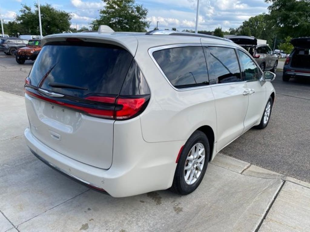 Used 2021 Chrysler Pacifica Van Passenger Van