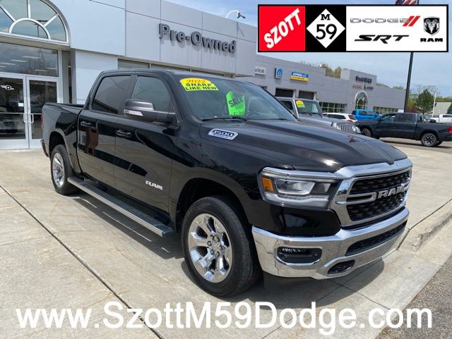 2022 RAM 1500 Big Horn/Lone Star 4x4 Crew Cab 5'7's photo