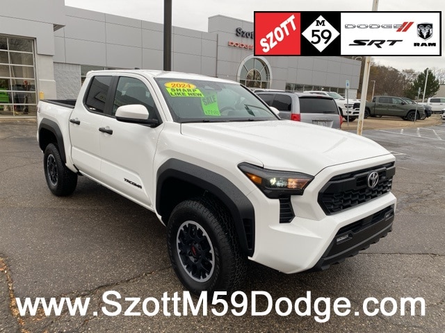 2024 Toyota Tacoma TRD Sport's photo