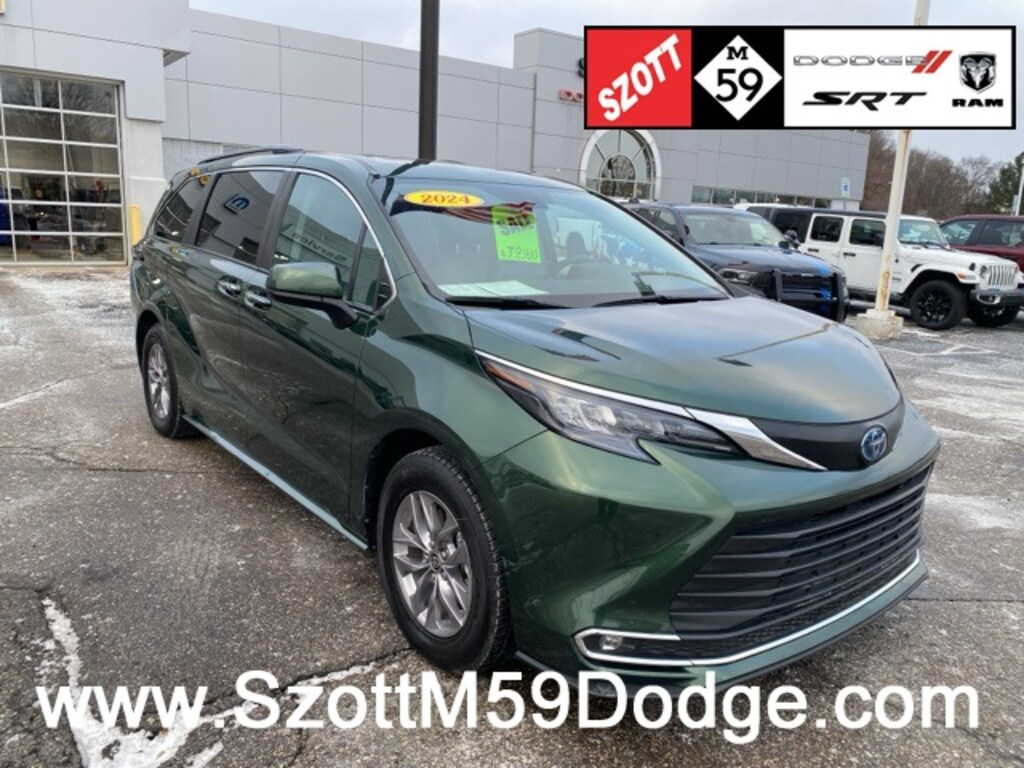 Used 2024 Toyota Sienna XLE Van Passenger Van