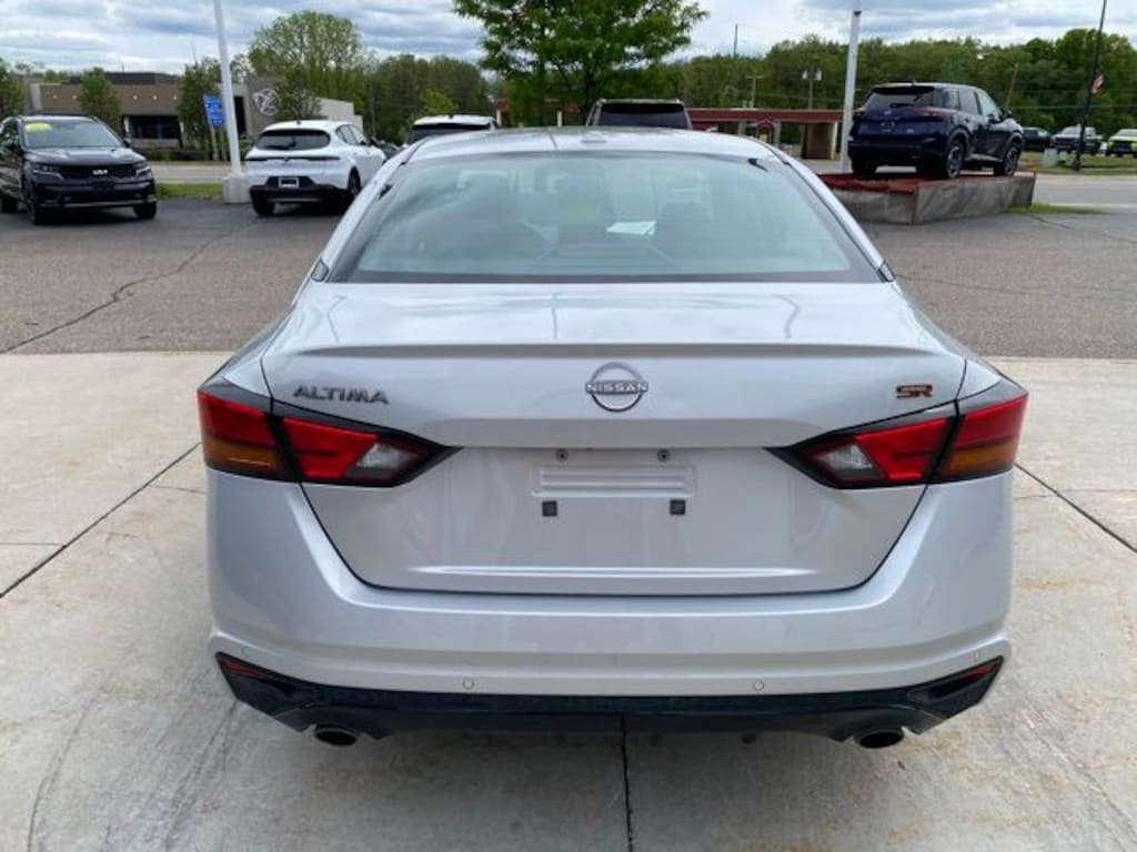 Used 2024 Nissan Altima Sedan