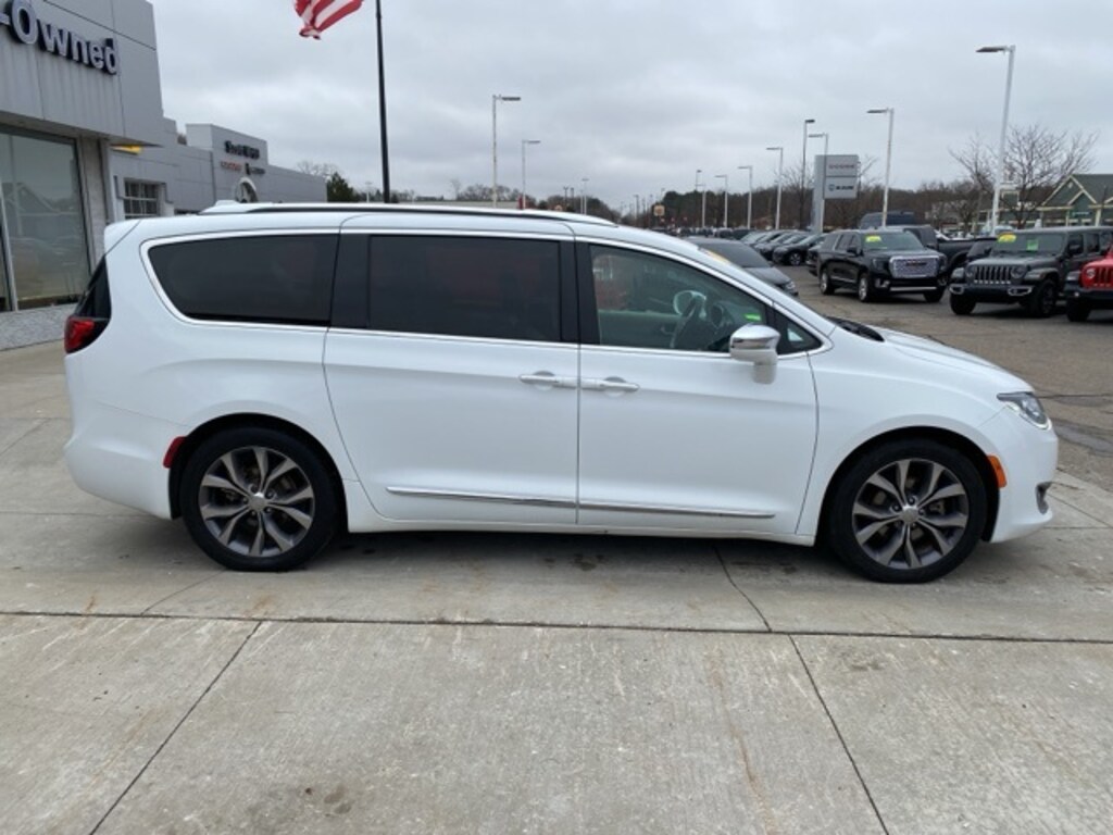Used 2019 Chrysler Pacifica Limited Van Passenger Van
