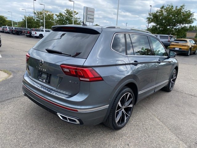 2022 Volkswagen Tiguan SEL Premium R-Line photo 3