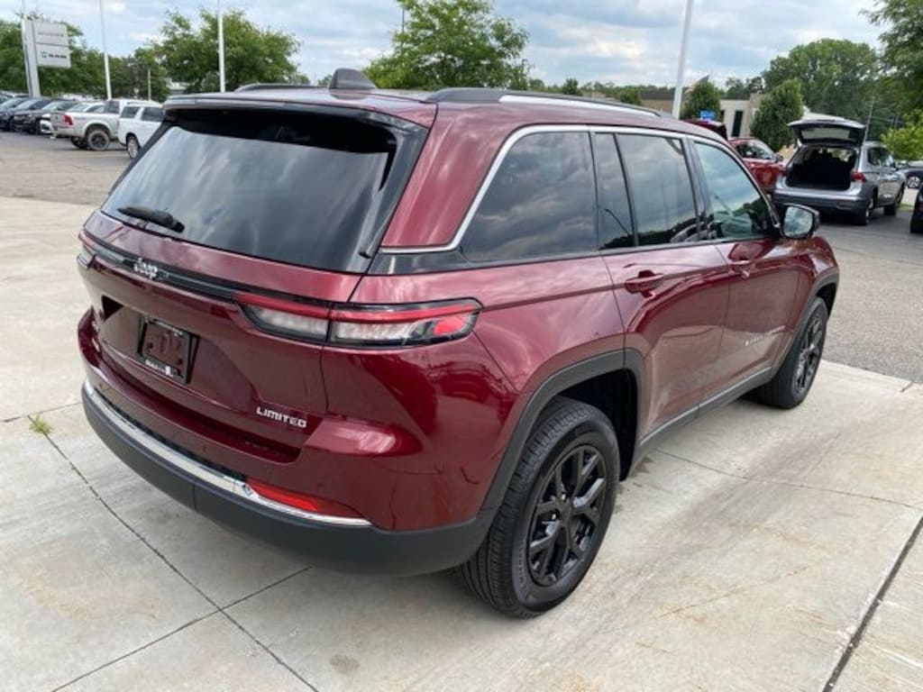 Used 2023 Jeep Grand Cherokee SUV