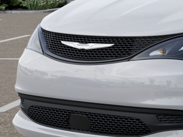 2026 Chrysler Voyager LX - Photo 11