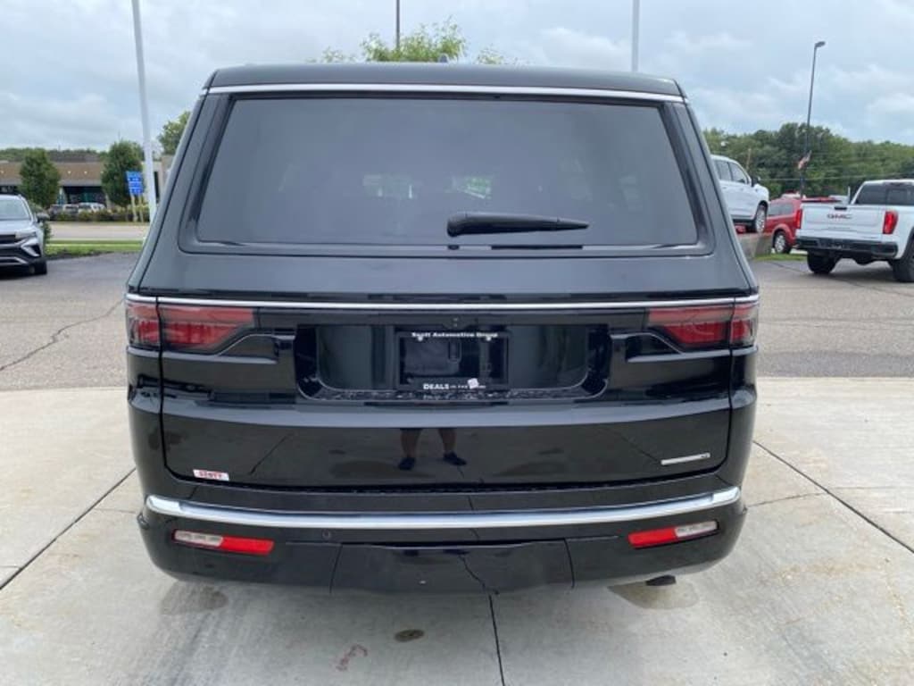 Used 2024 Jeep Wagoneer SUV