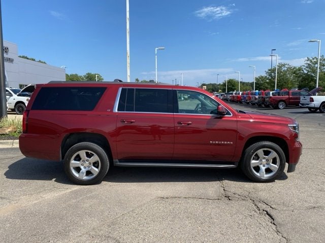 Used 2018 Chevrolet Suburban LT with VIN 1GNSKHKC8JR182284 for sale in Highland, MI