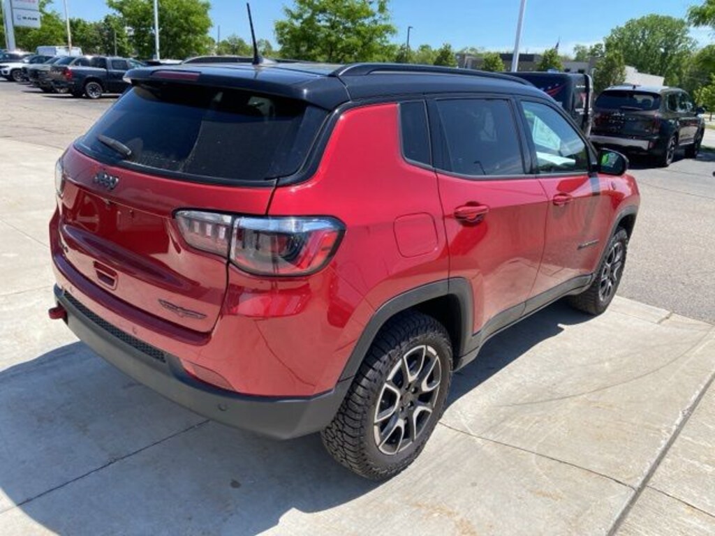 Used 2025 Jeep Compass SUV