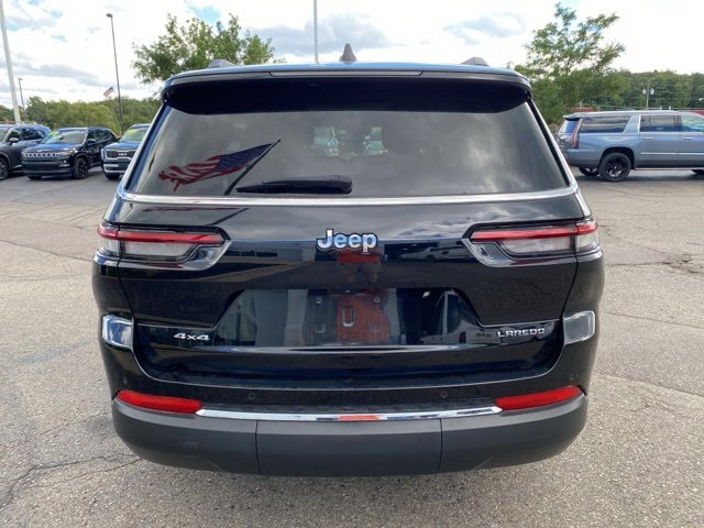 2023 Jeep Grand Cherokee Laredo photo 4