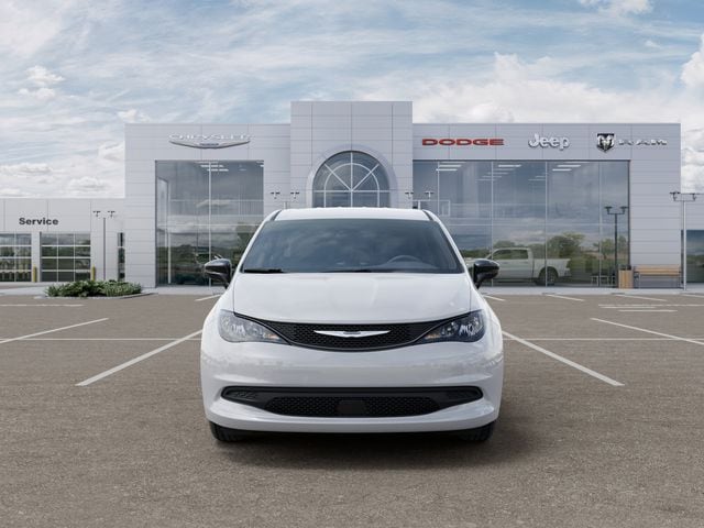 2026 Chrysler Voyager LX - Photo 6