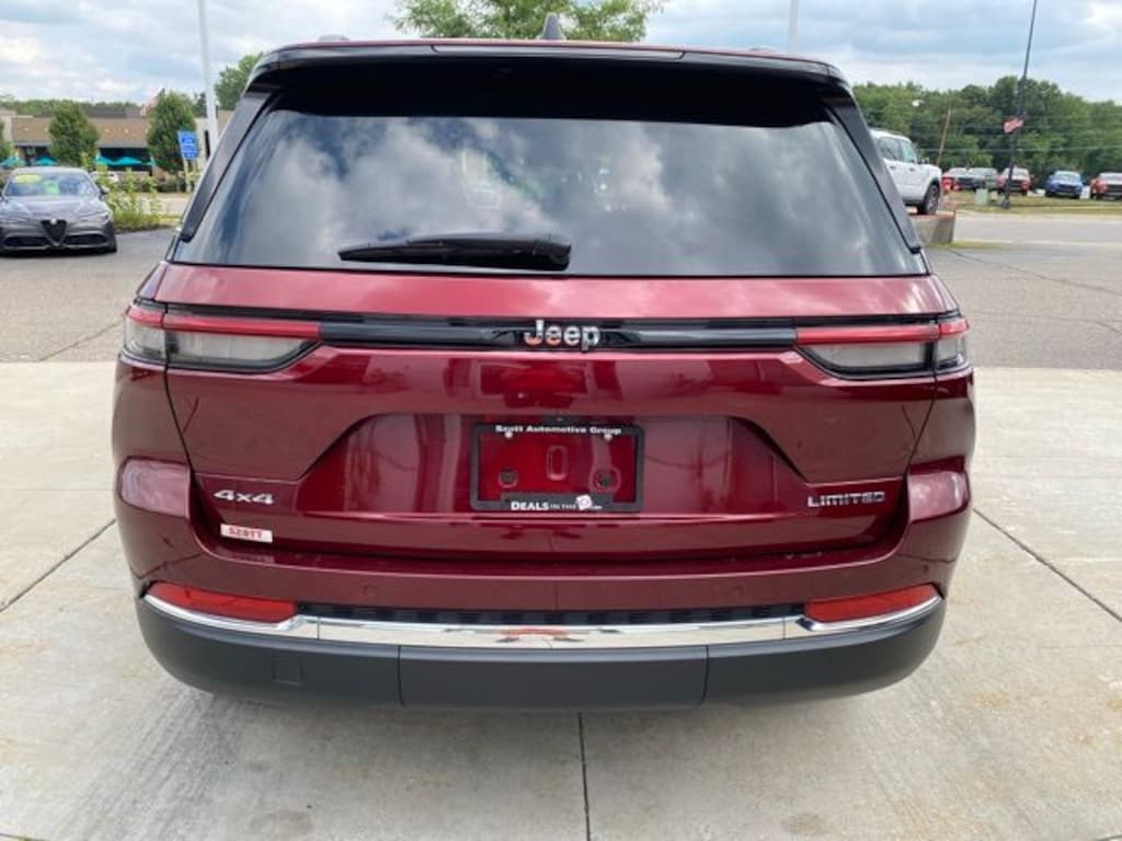 Used 2023 Jeep Grand Cherokee SUV