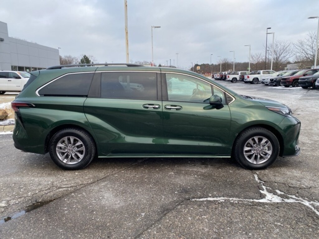 Used 2024 Toyota Sienna XLE Van Passenger Van