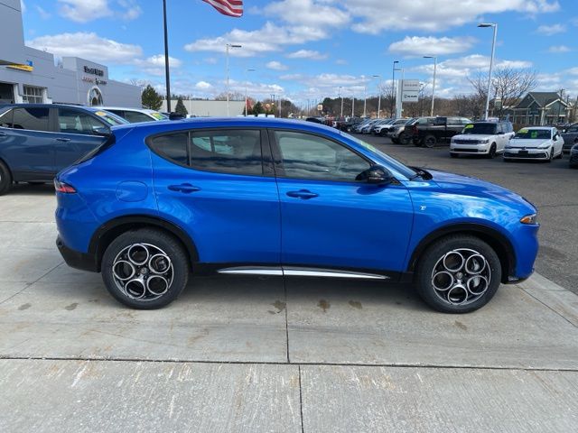 Used 2024 Alfa Romeo Tonale TI with VIN ZASPATCW8R3039352 for sale in Highland Charter Township, MI