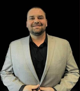 Staff member Emil Dimitrov from 61bbf01780b5