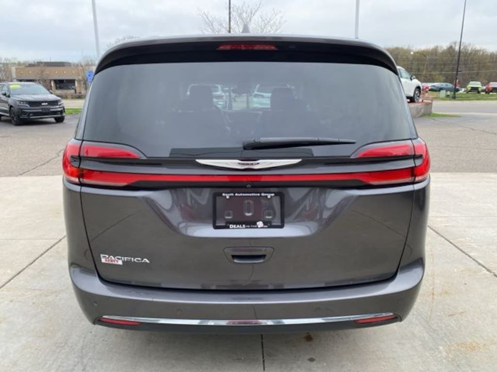 Used 2021 Chrysler Pacifica Van Passenger Van