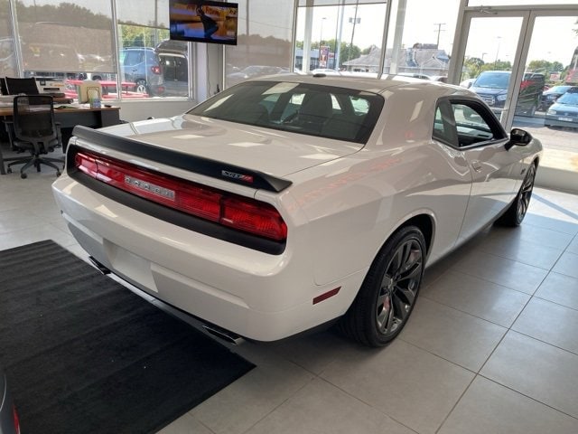 Used 2014 Dodge Challenger SRT8 with VIN 2C3CDYDJ0EH284174 for sale in Highland, MI