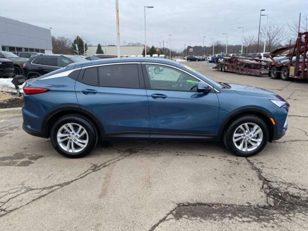 Used 2025 Buick Envista Preferred SUV