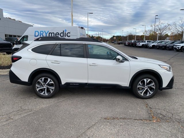 2022 Subaru Outback Limited photo 2