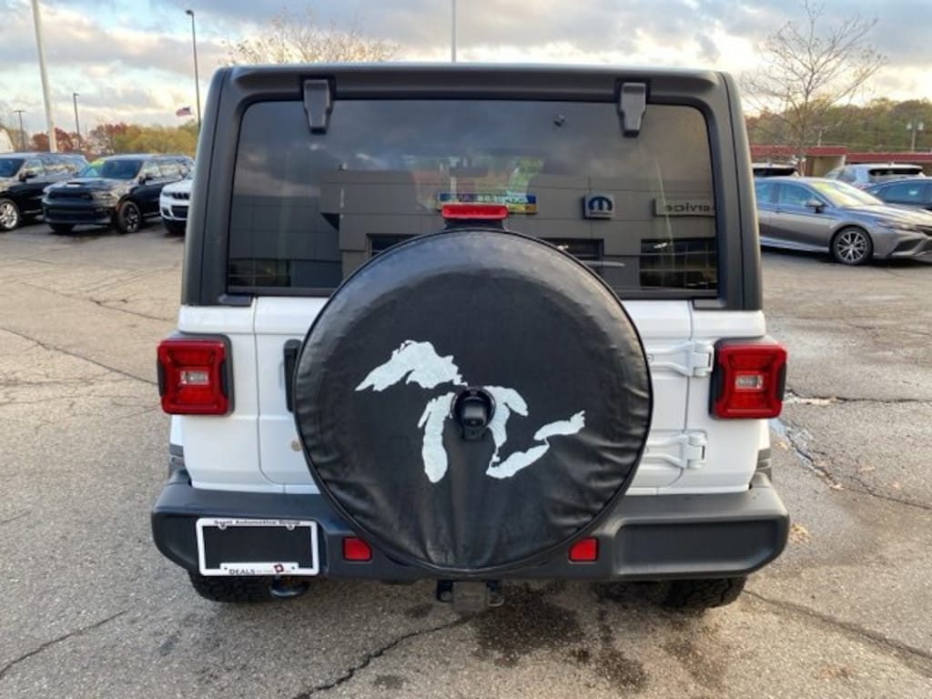 Used 2018 Jeep Wrangler Sahara SUV