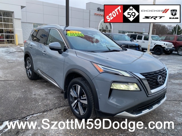 2023 Nissan Rogue Platinum's photo