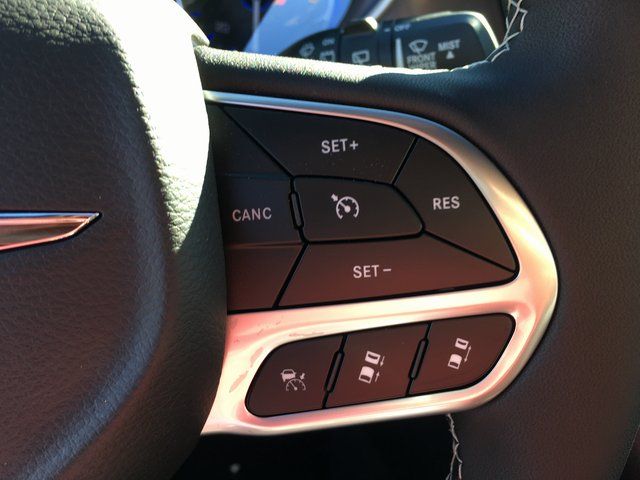 2026 Chrysler Pacifica Select - Photo 13