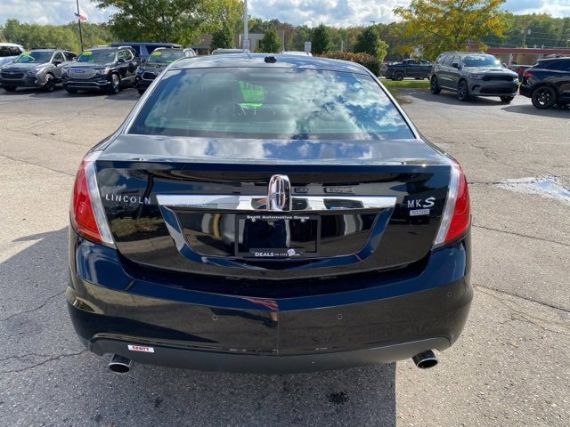 2012 Lincoln MKS Base photo 2