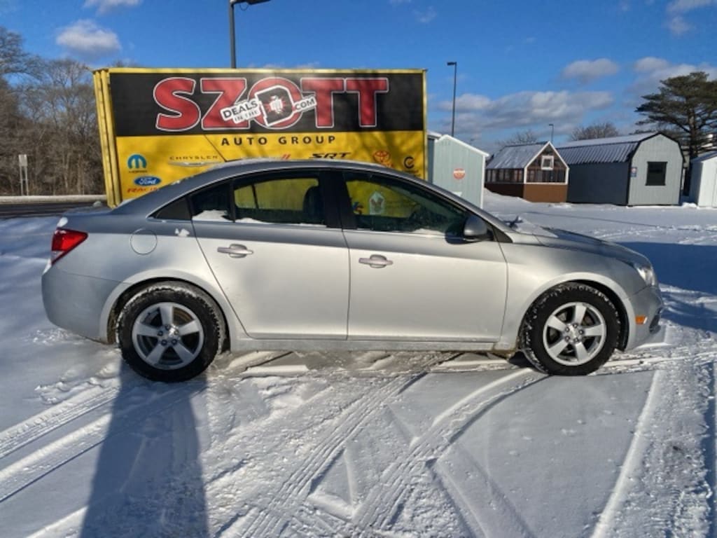 Used 2016 Chevrolet Cruze Limited 1LT Sedan