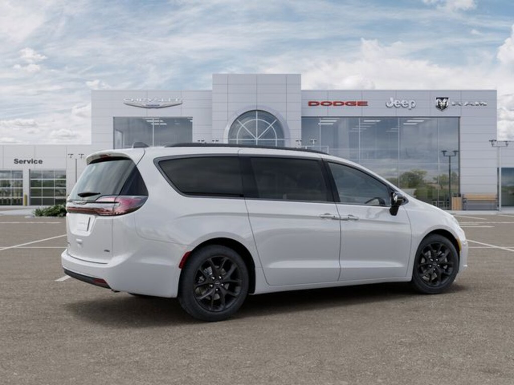 New 2026 Chrysler Pacifica Select Passenger Van