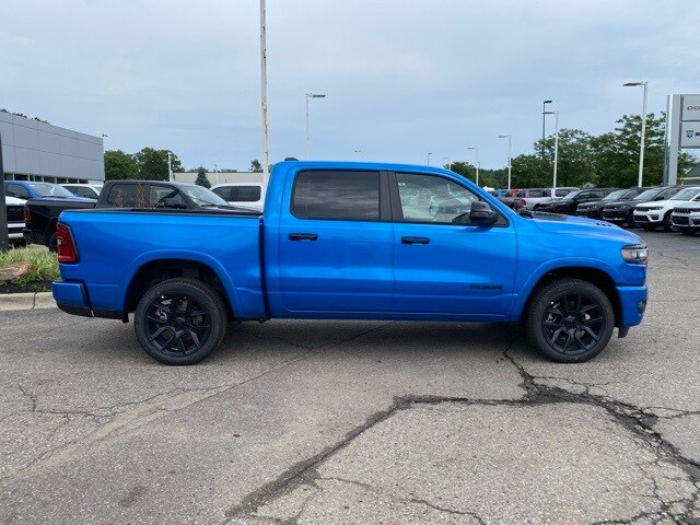 2025 Ram 1500 Laramie photo 2