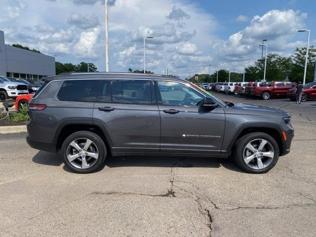 Used 2021 Jeep Grand Cherokee L Limited with VIN 1C4RJKBG5M8189455 for sale in Highland, MI