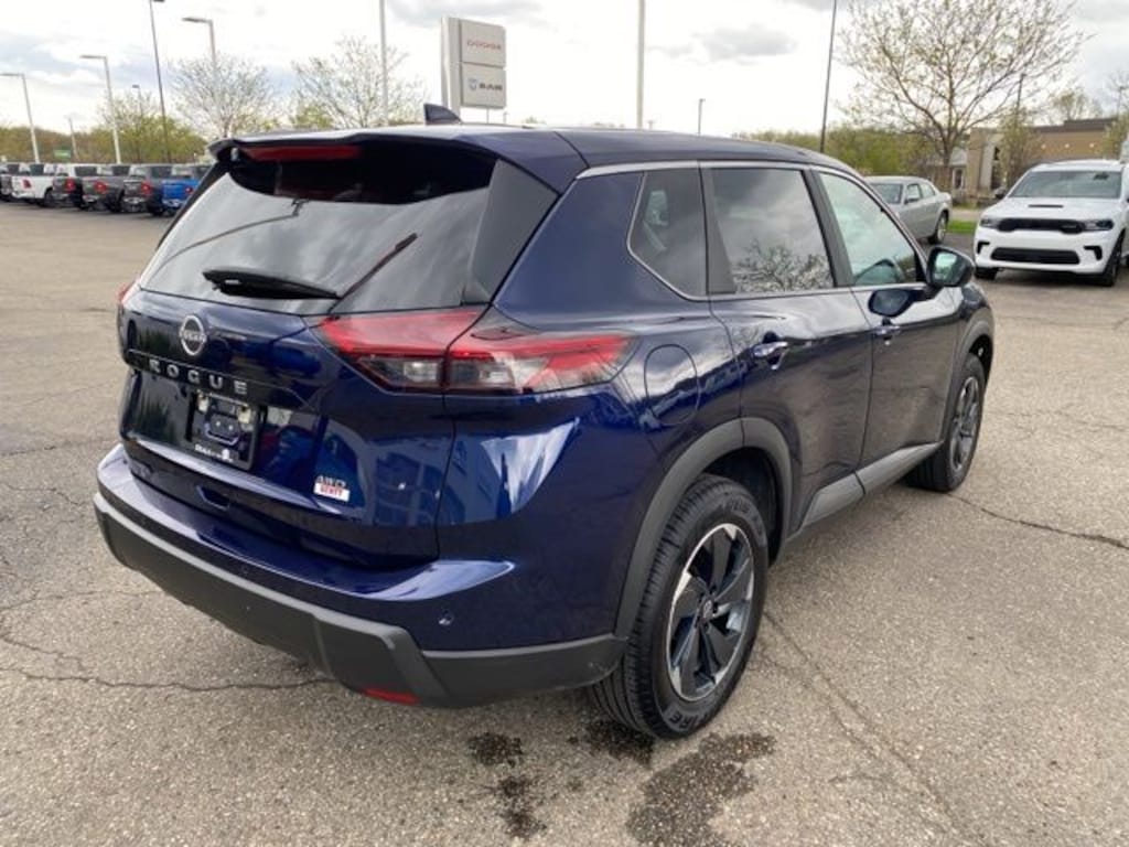 Used 2025 Nissan Rogue SUV