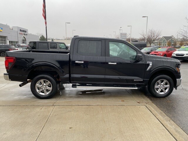 2024 Ford F-150 XLT photo 2