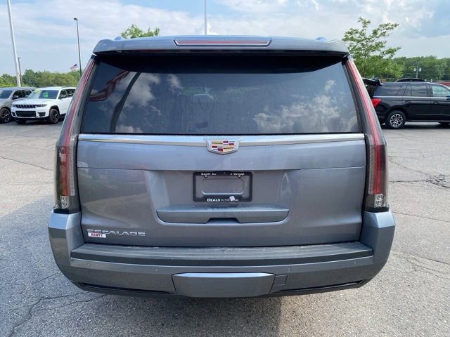 2020 Cadillac Escalade ESV Luxury photo 4