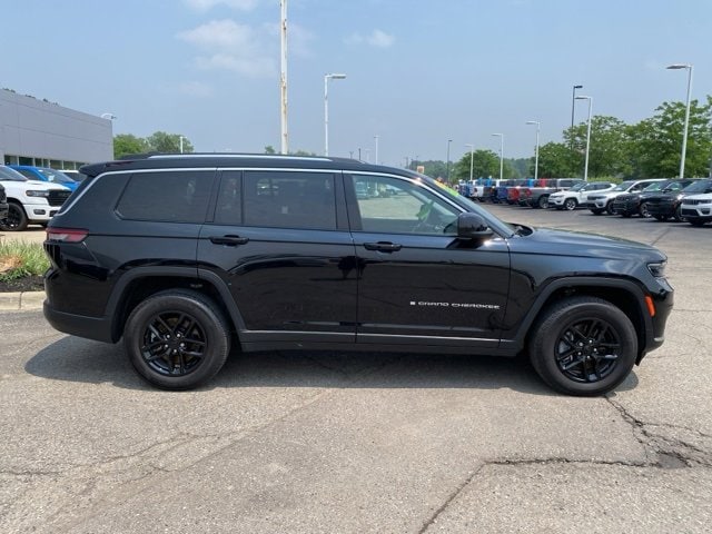 Used 2023 Jeep Grand Cherokee L Laredo with VIN 1C4RJKAG8P8840373 for sale in Highland, MI