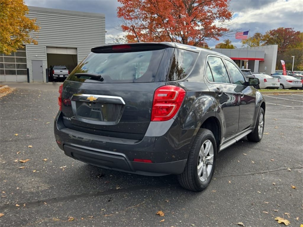 Used 2017 Chevrolet Equinox LS SUV
