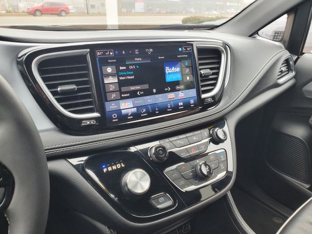 2025 Chrysler Pacifica Limited - Photo 30