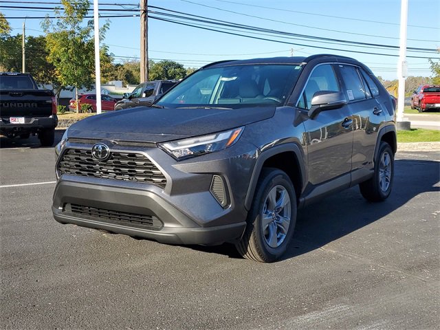 2025 Toyota RAV4 Hybrid XLE photo 2