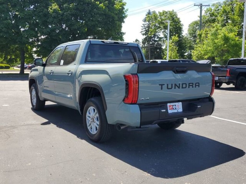 New 2026 Toyota Tundra SR5 SR5 CREWMAX 5.5